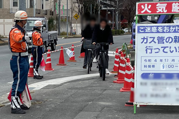 大阪府吹田市での交通誘導警備の様子