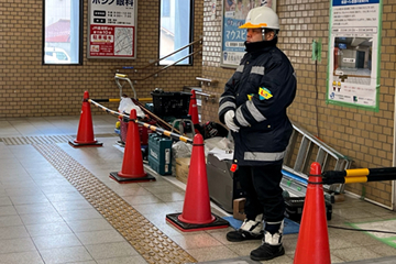 駅構内のトイレ改修工事に伴う旅客誘導と案内業務(2024.12.11)